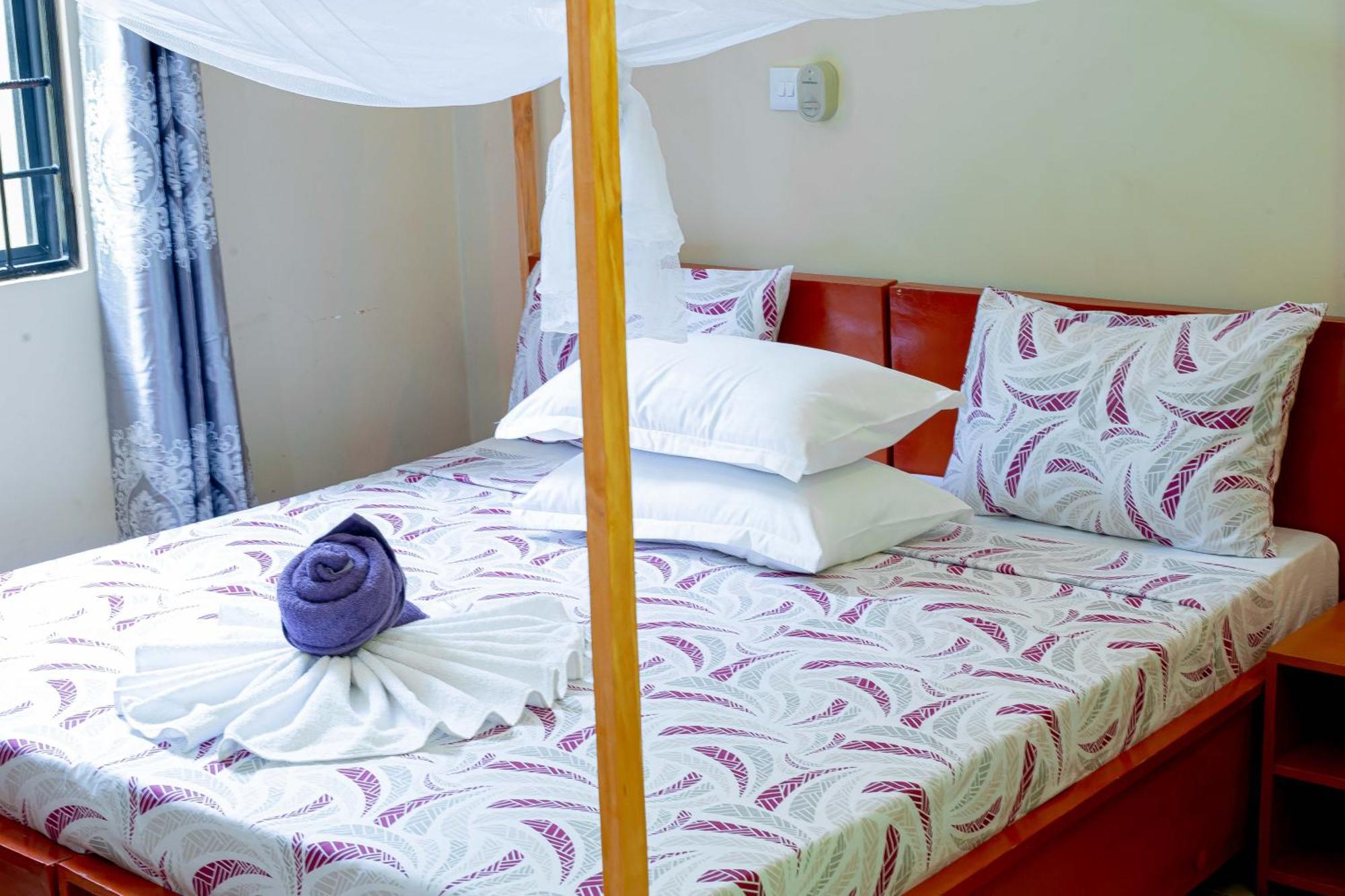 L&J Modern Backpackers Bnb Dar es Salaam Luaran gambar