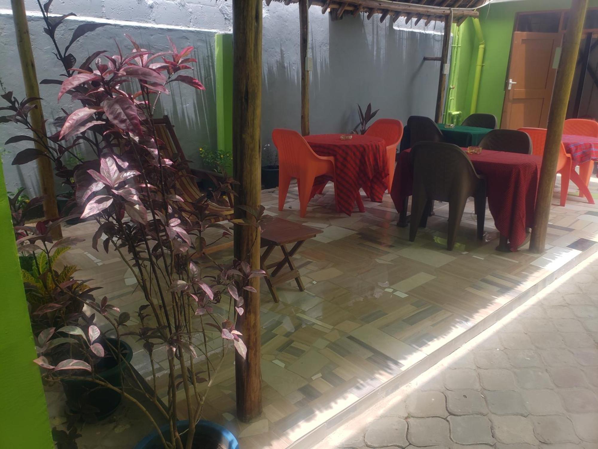 L&J Modern Backpackers Bnb Dar es Salaam Luaran gambar