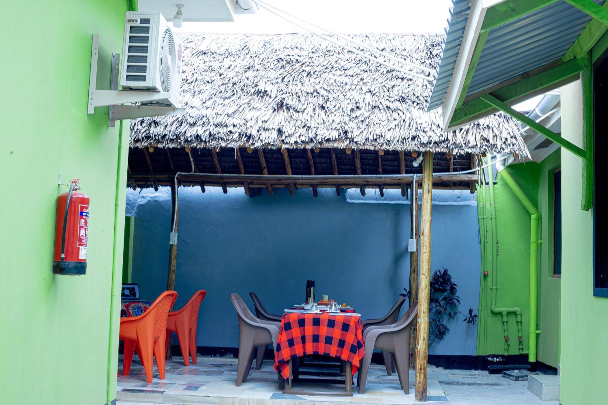 L&J Modern Backpackers Bnb Dar es Salaam Luaran gambar